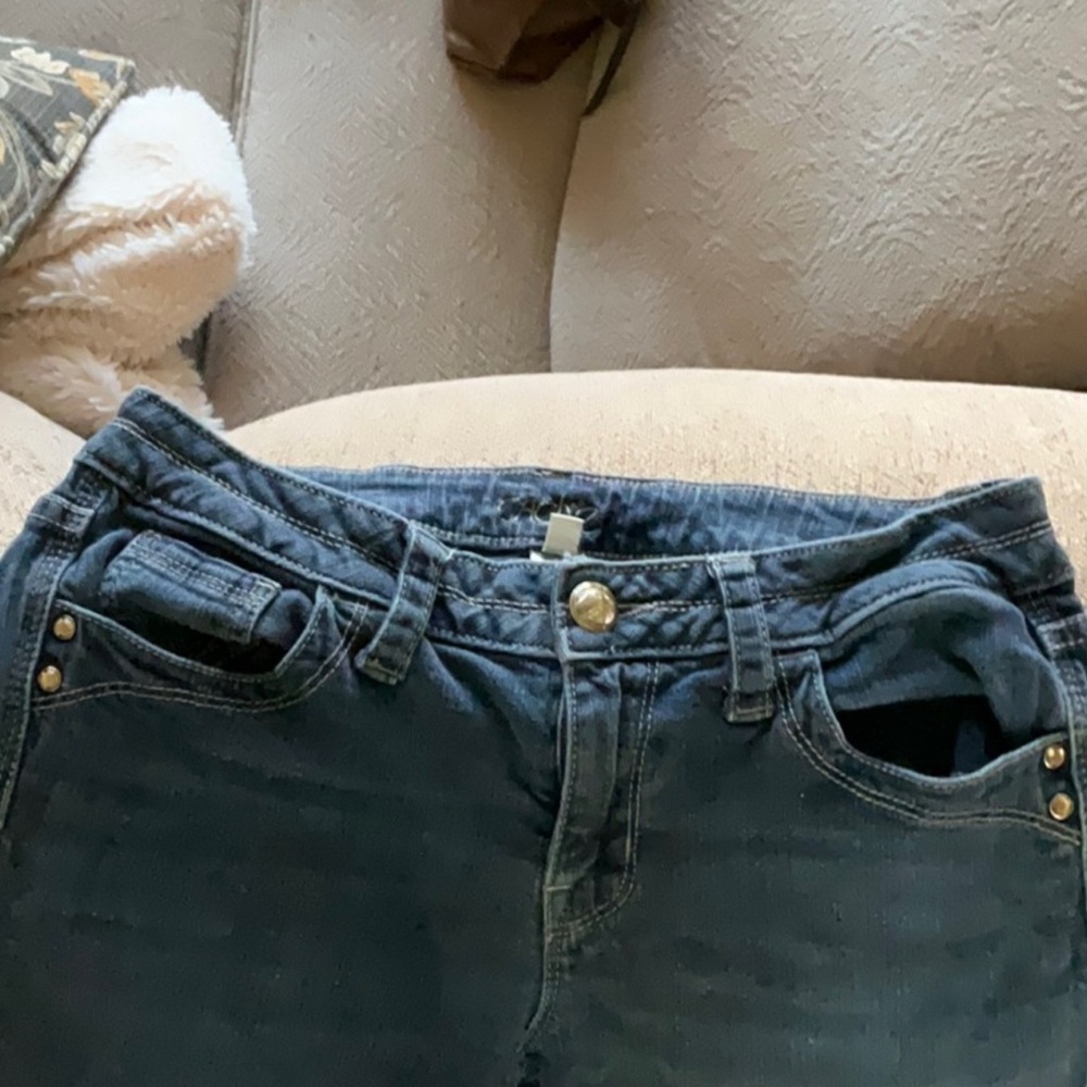 Cache Jeans - Picture 2 of 5